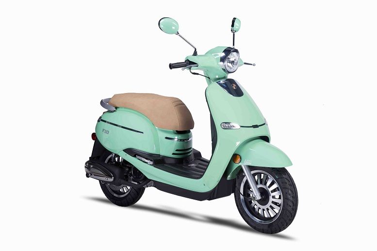 Amigo 2017 F10-150 149cc Street Legal Scooter, 4 stroke with 8.5 HP Air